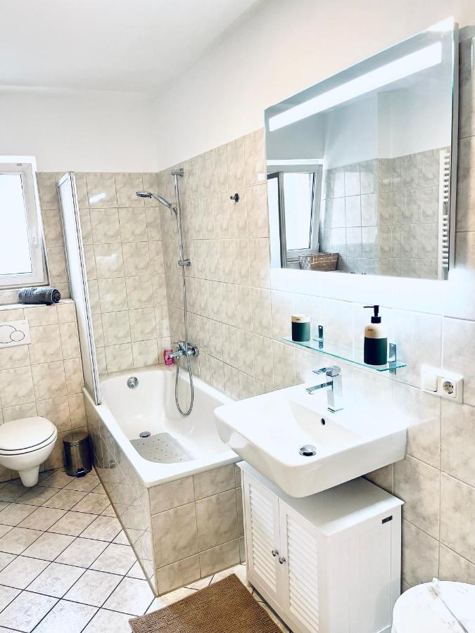إرفورت Modernes 3 Zimmer Apartment - Luise- Mit Wlan, Balkon Und Smart-Tv In City-Nahe! المظهر الخارجي الصورة
